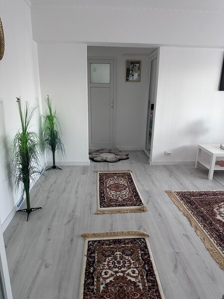 Lizeanu, la 5 min. metrou Obor, apartament de vanzare.